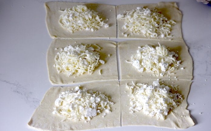 Puff pastry cut into 6 squares for cheese buns