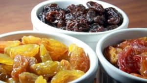 different types of raisins in bowls