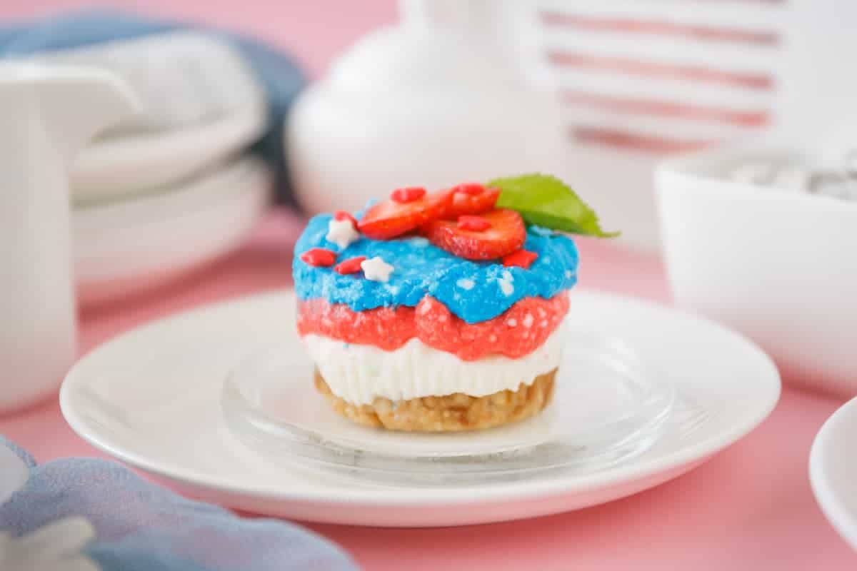 Red, White And Blue Mini Cheesecakes For Your Patriotic Occasion