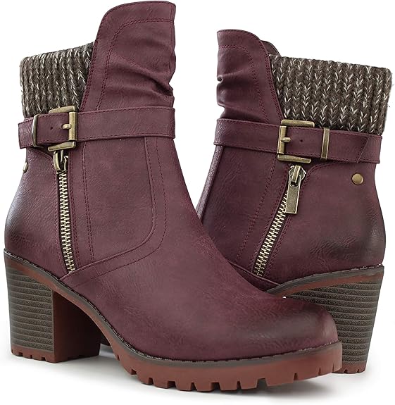 An elegant chunky heel ankle boots with padded collars and zipper on the side.