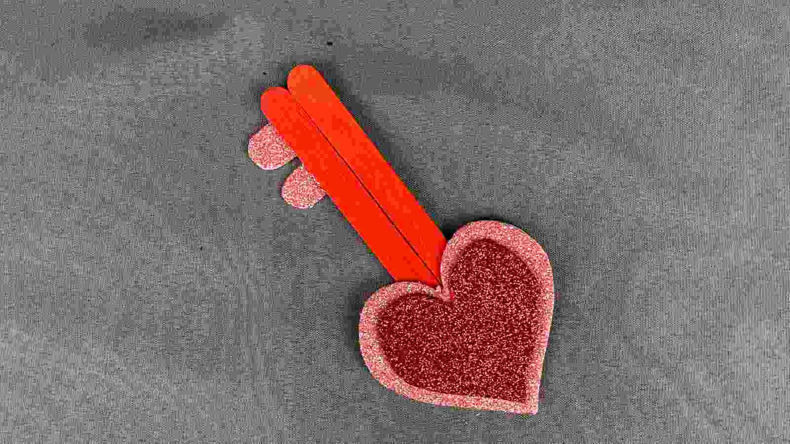 A key heart-shaped popsicle Valentine craft.