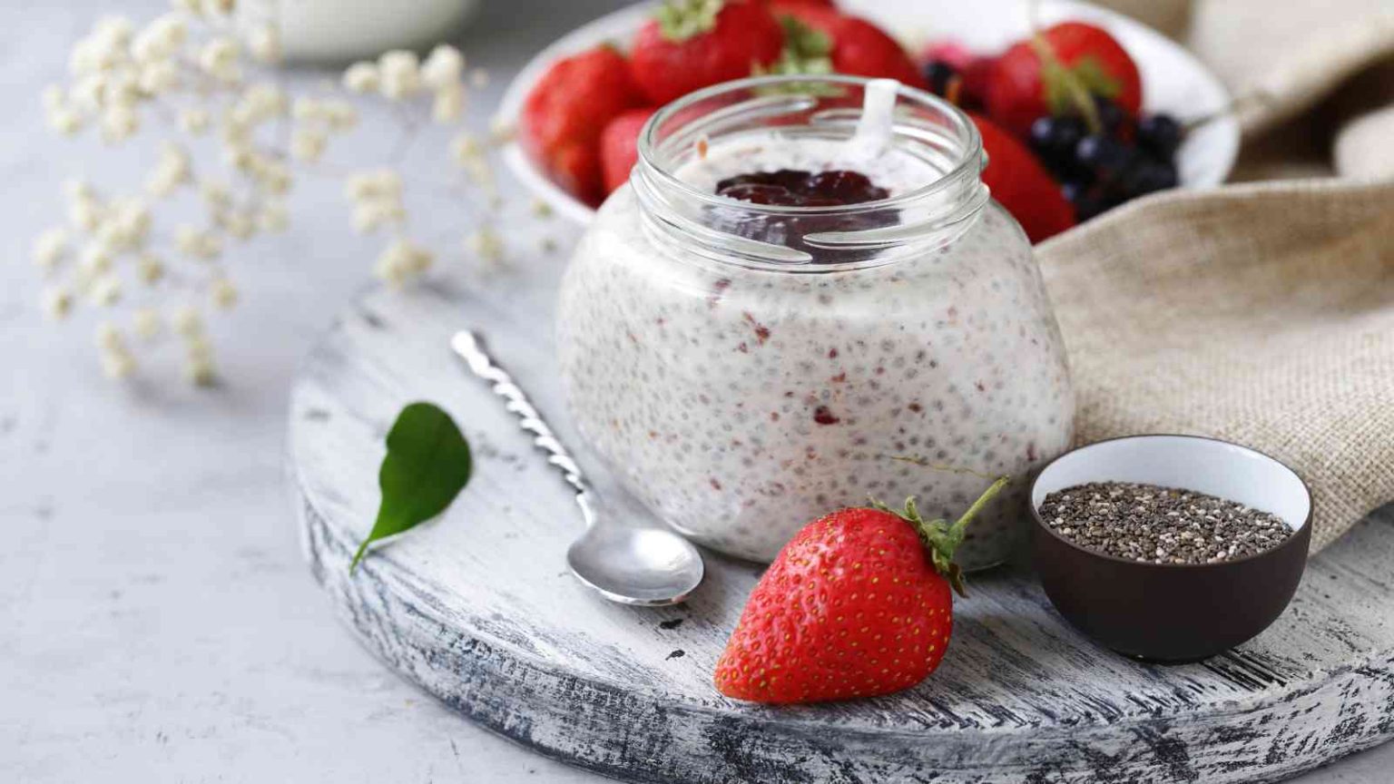 15 Reasons You Should Be Eating Chia Seeds