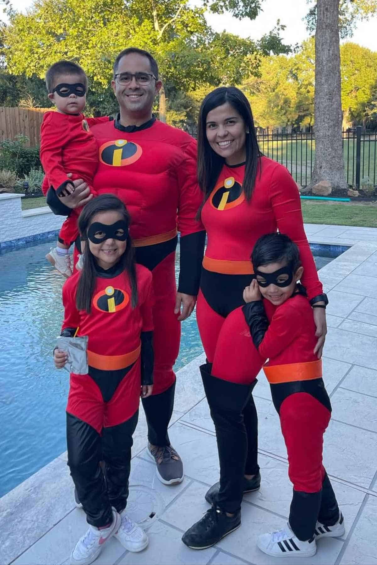 No One Left Out! Creative Halloween Costumes for Families of 5 No One Left Out! Creative Halloween Costumes for Families of 5