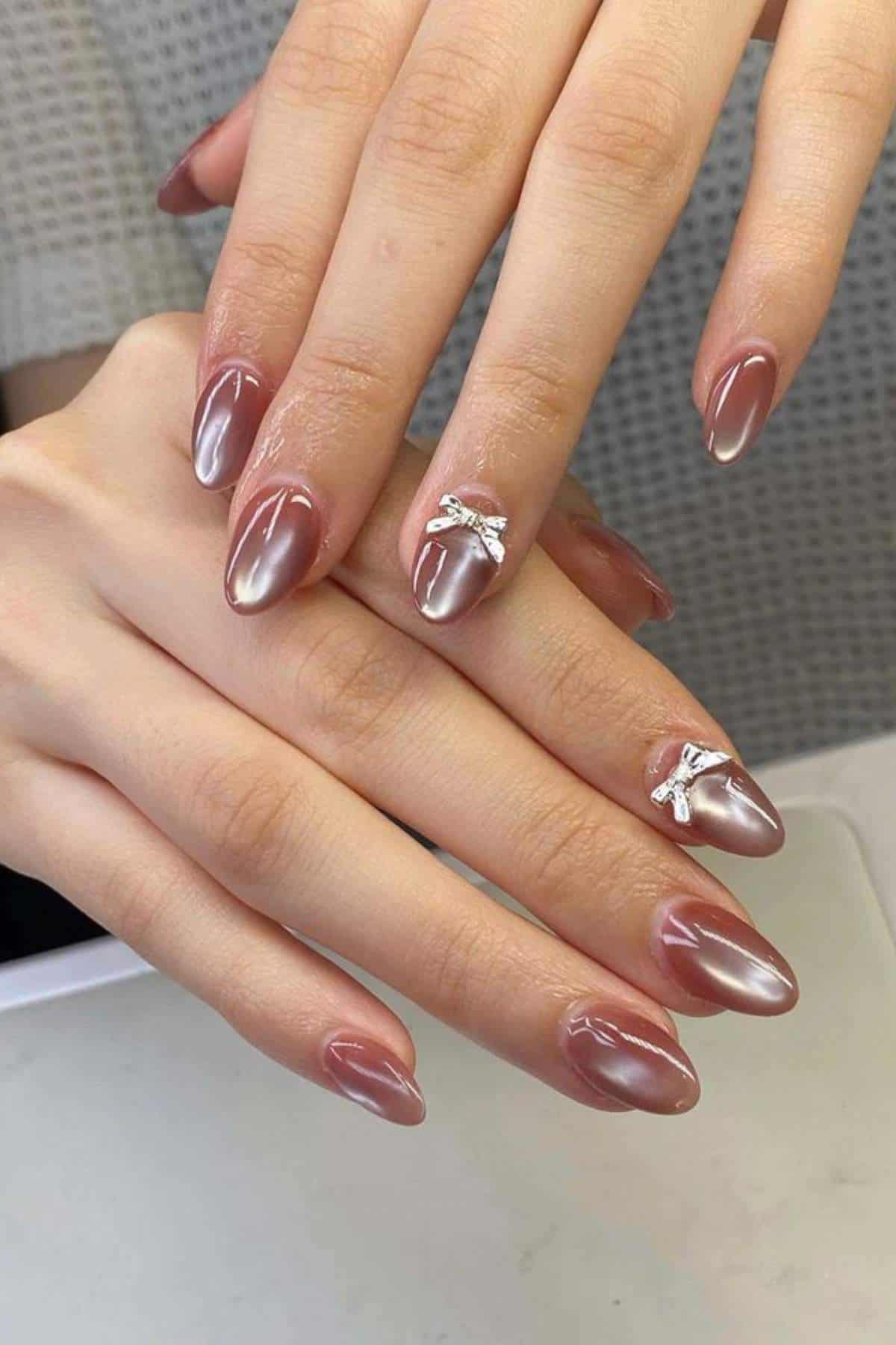 A close up of a hand.